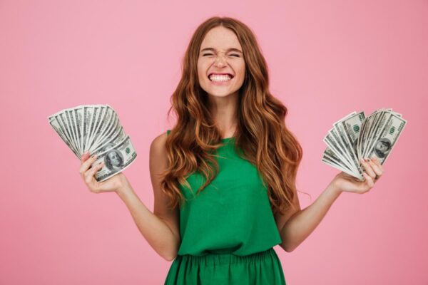 Câștiguri mari și timp liber pe măsură – Iată câteva dintre cele mai căutate joburi datorită faptului că îți oferă mult timp liber, dar și mulți bani!