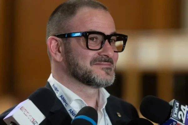 Horia Constantinescu, mutat de Piedone de la Protecția Consumatorilor Constanța la Ialomița, a obținut suspendarea deciziei în instanță