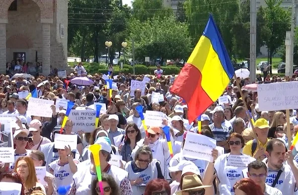 Alertă în școli: Profesorii încep protestele. Calendarul care poate bloca anul școlar
