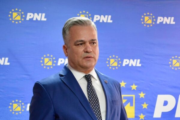 Cine este Adrian Veștea, desemnat de Nicușor Dan pentru funcția de premier în locul lui Eugen Tomac