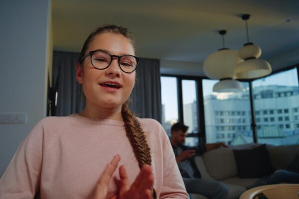 Cum să îmbunătățești calitatea video la apelurile de lucru acasă