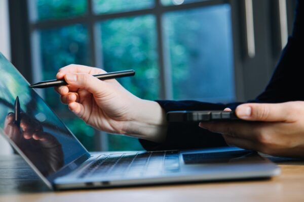Ce este semnătura electronică și ce diferențe există între tipurile disponibile