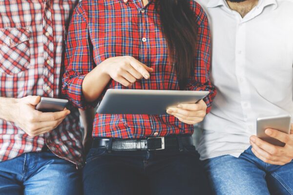 Cum să sincronizezi perfect iPhone, iPad și Mac: ghid complet