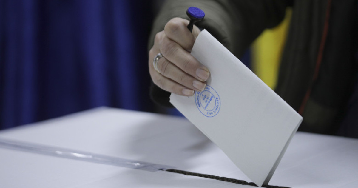 Sondaj CURS: AUR are 34% din intențiile de vot, iar PSD este cotat cu 26%