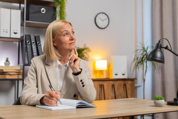 Ce întrebări să îți pui înainte să renunți la job pentru antreprenoriat